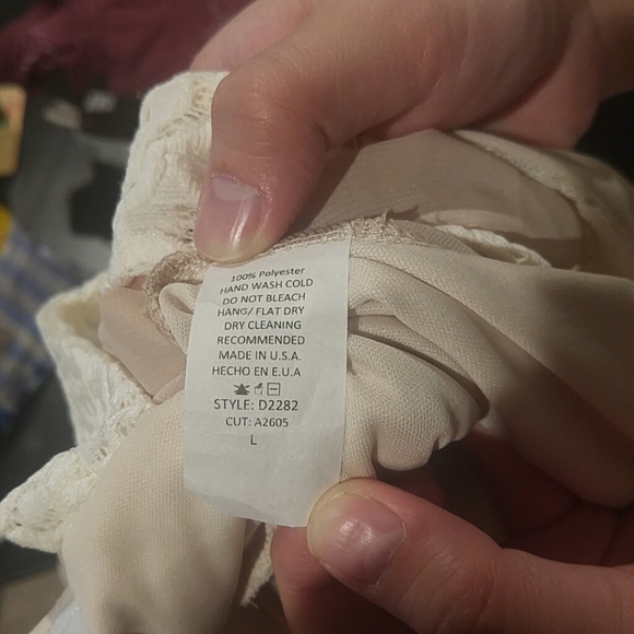 2 Hearts Lace Dress - Picture 4 of 4